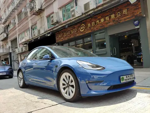 Tesla Model 3 LONG RANGE