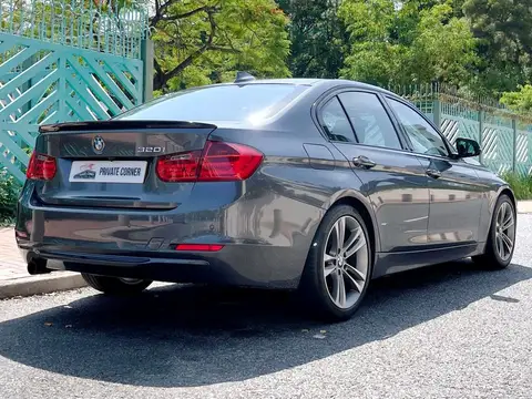 BMW i3 BMW 320i SPORT