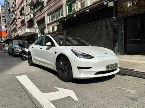 Tesla Model 3 SR