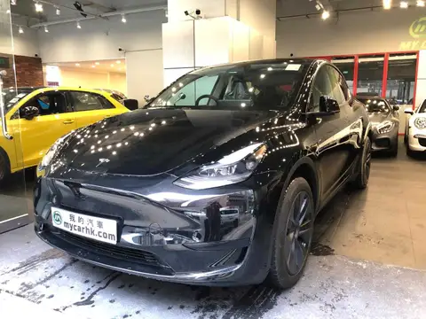 Tesla Model Y SR RWD