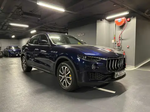 Maserati Mistral  LEVANTE