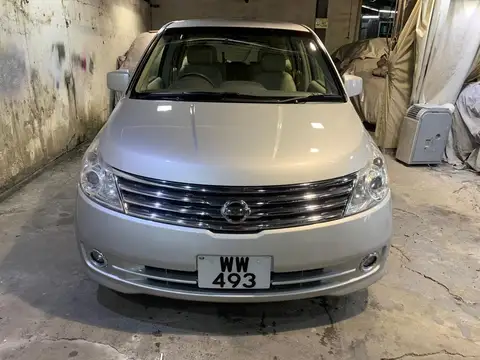 Nissan Presage