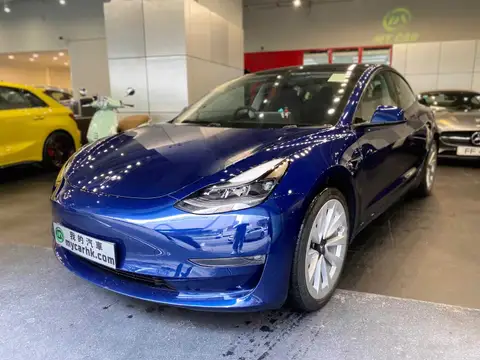 Tesla Model 3 LONG RANGE