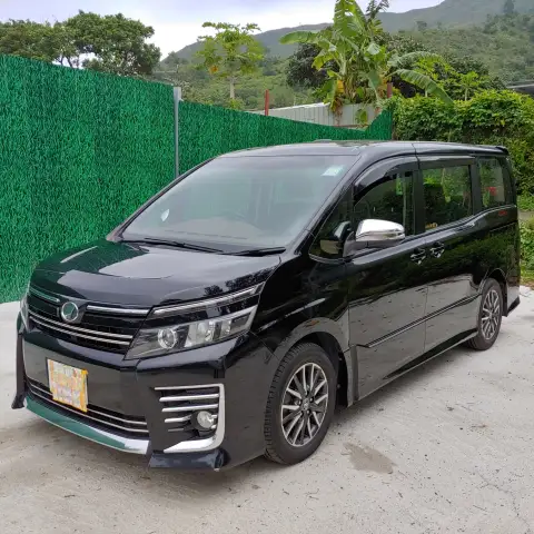 豐田 Voxy ZS