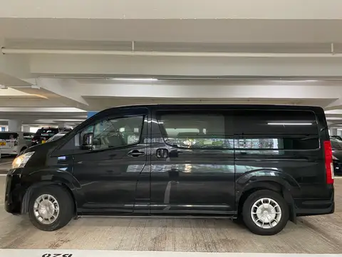 Toyota Hiace 300
