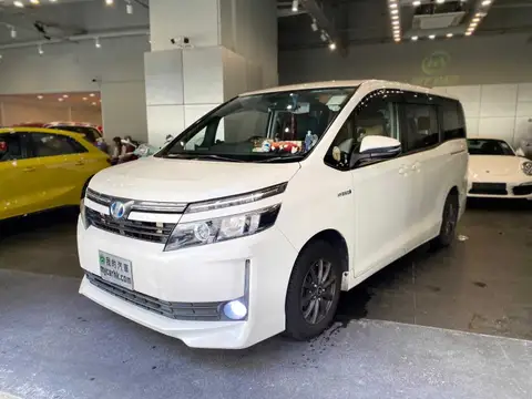 豐田 Voxy HYBRID
