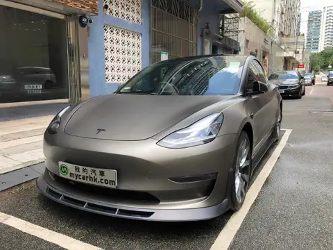Tesla Model 3 PERFORMANCE