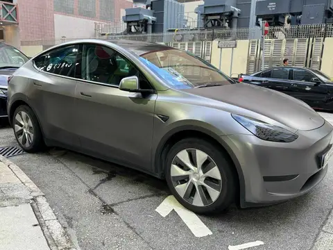 Tesla Model Y SR