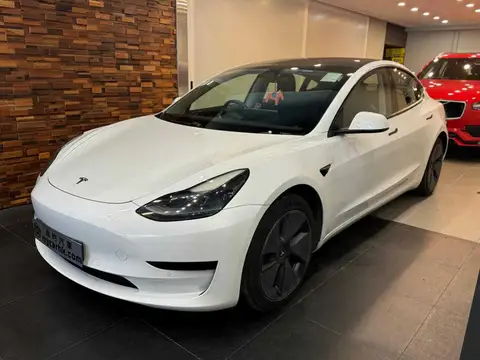 Tesla Model 3 SR