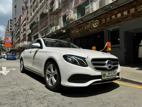 Mercedes Benz E-Class E200 AVANTGARDE