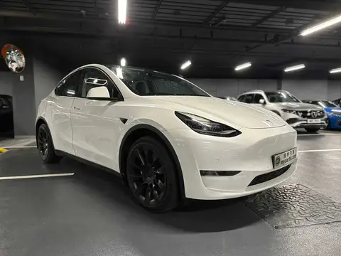 Tesla Model Y LR
