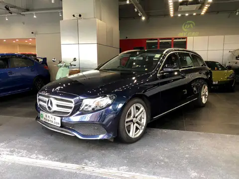 平治 E-Class E200 ESTATE