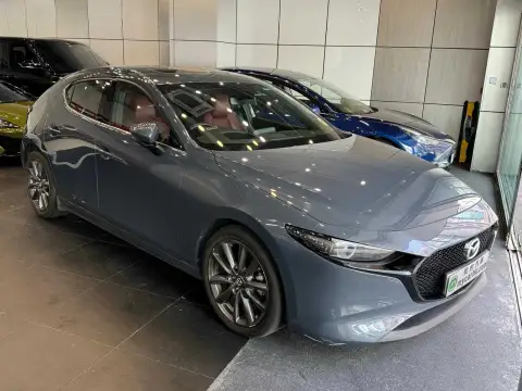 Mazda 3 HATCHBACK