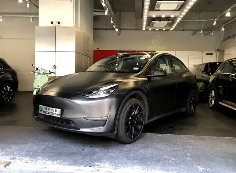 Tesla Model Y SR RWD