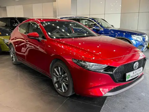 萬事得 3 HATCHBACK