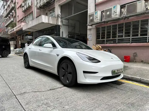 Tesla Model 3 SR PLUS