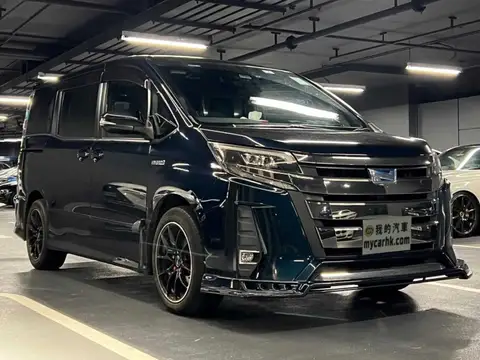 豐田 Noah  NOAH HYBRID SI FACELIFT