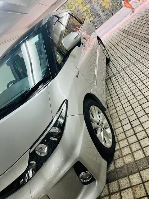 豐田 Estima Hybrid 