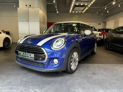 迷你 Cooper F55