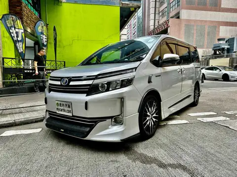 Toyota Voxy  VOXY HYBRID