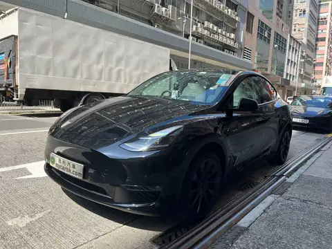 Tesla Model Y LONG RANGE