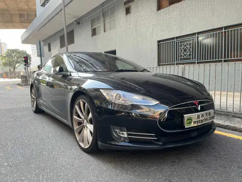 Tesla Model S 85D