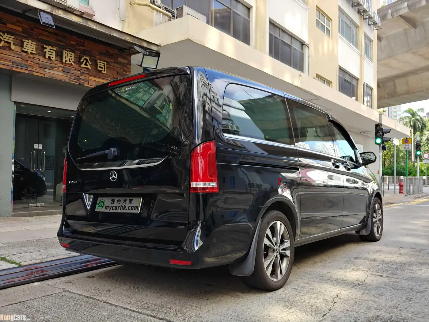 2018年 二手Mercedes Benz V-Class AVANTGARDE LONG 出售 #3