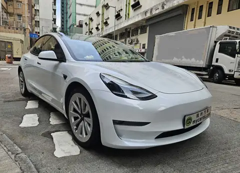 Tesla Model 3 LONG RANGE
