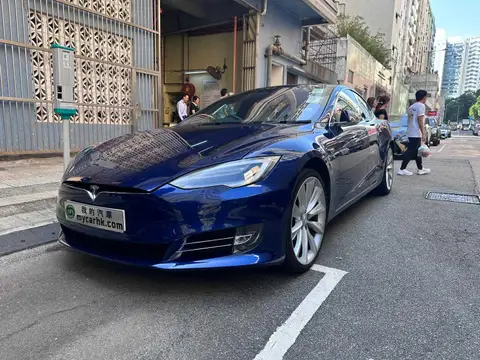 Tesla Model S 90D