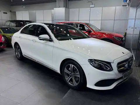 平治 E-Class E200 AVANTGRADE