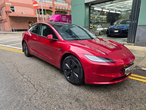 Tesla Model 3 LONG RANGE