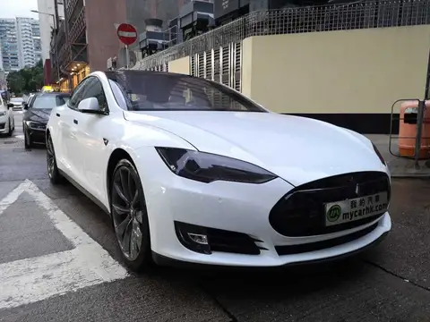 Tesla Model S 85D