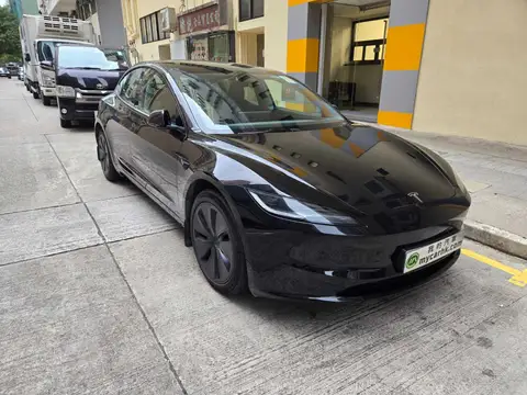 Tesla Model 3 LONG RANGE HIGHLAND
