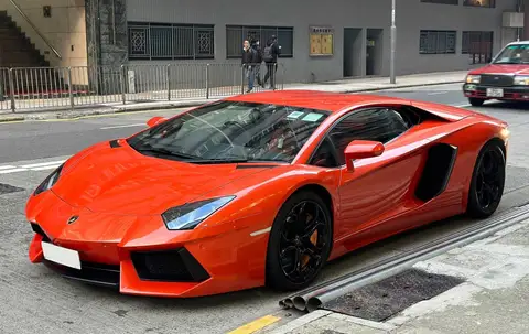Lamborghini Aventador LP700