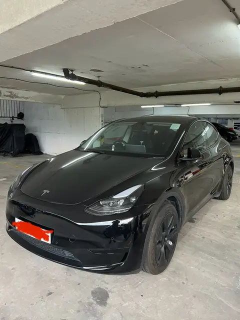 Tesla Model Y SR RWD 2023