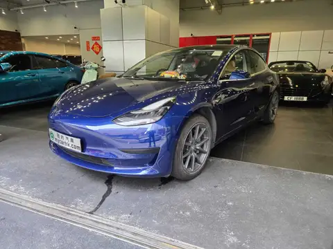 Tesla Model 3 SR