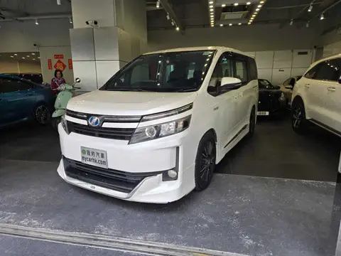 豐田 Voxy HYBRID 1.8