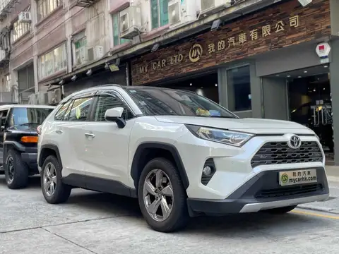 Toyota Rav4 DELUXE