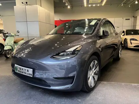 Tesla Cybertruck MODEL Y SR RWD