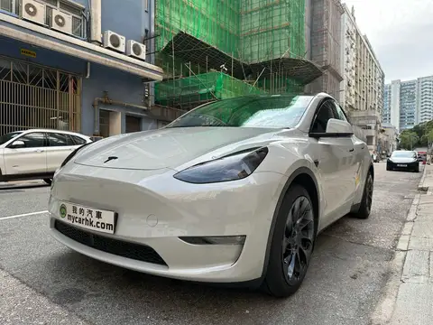 Tesla Model Y SR