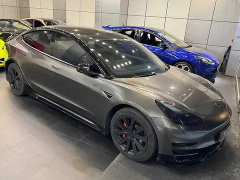 Tesla Model 3 SR