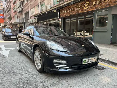 Porsche Panamera 4S