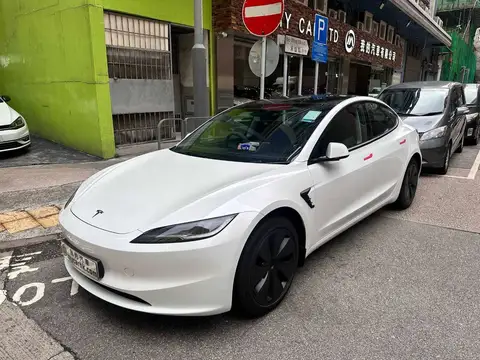 Tesla Model 3 RWD