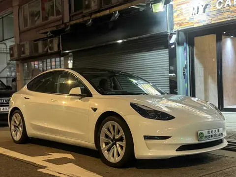 Tesla Model 3  LONG RANGE