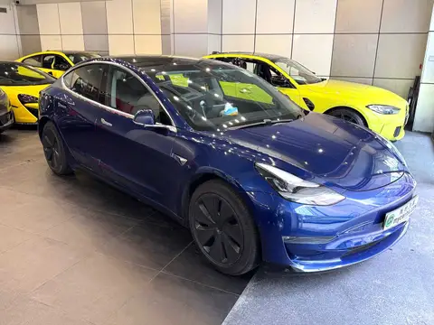 Tesla Model 3 SR PLUS