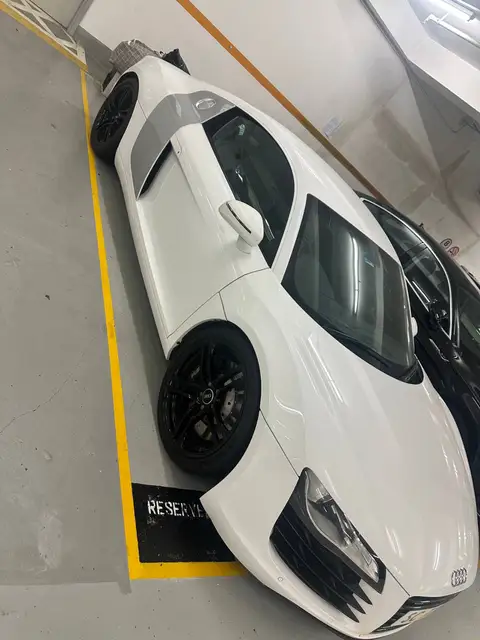 奧迪 R8 4.2 Quattro R-Tronic