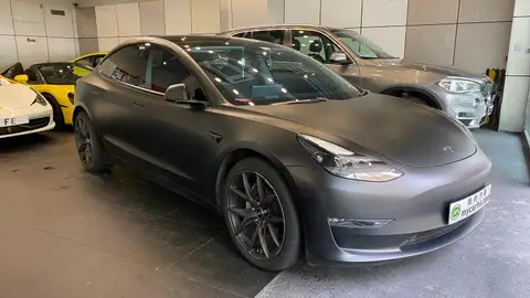 Tesla Model 3 LONG RANGE LR