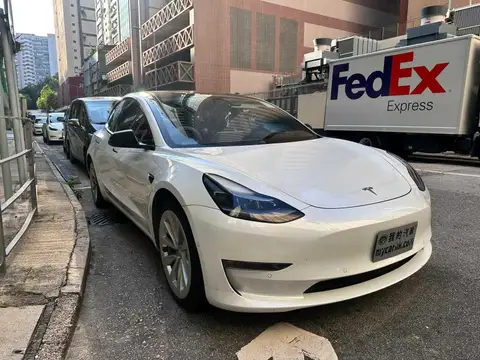 Tesla Model 3 LONG RANGE
