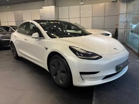 Tesla Model 3 SR