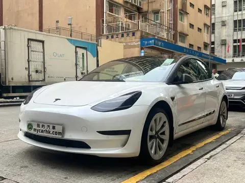 Tesla Model 3 SR PLUS